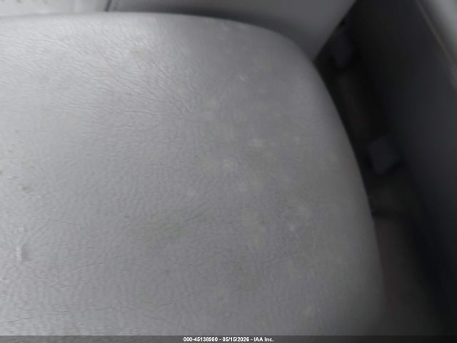 45138980 :رقم المزاد ، KNDJC733755361519 vin ، 2005 Kia Sorento Ex/lx مزاد بيع
