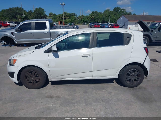 Продажа на аукционе авто 2014 Chevrolet Sonic Lt Auto, vin: 1G1JC6SH8E4157348, номер лота: 45139028