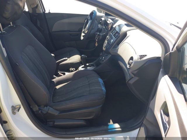 Продажа на аукционе авто 2014 Chevrolet Sonic Lt Auto, vin: 1G1JC6SH8E4157348, номер лота: 45139028