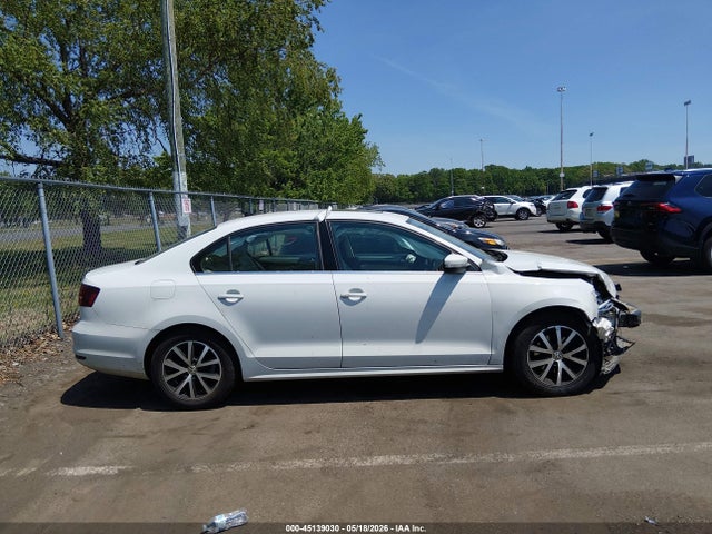 2017 Volkswagen Jetta 1.4t Se მანქანა იყიდება აუქციონზე, vin: 3VWDB7AJ2HM273197, აუქციონის ნომერი: 45139030