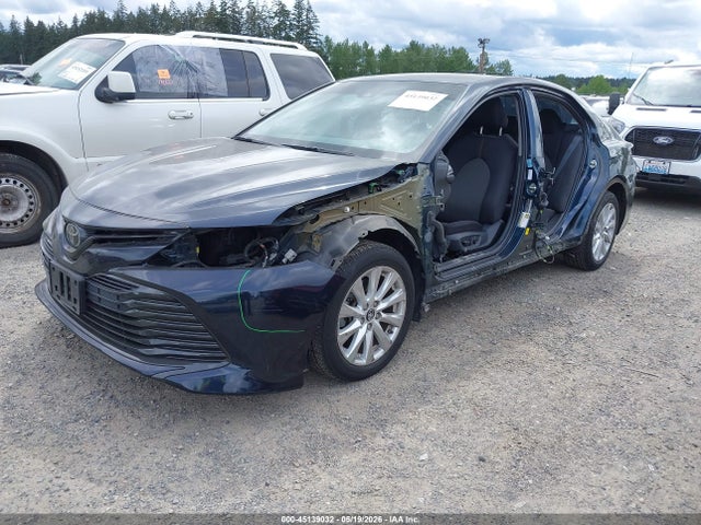 Продажа на аукционе авто 2019 Toyota Camry Le, vin: 4T1B11HK0KU252839, номер лота: 45139032