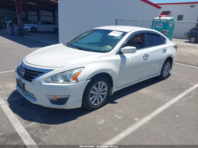 Nissan Altima 2.5 S 2014 1N4AL3AP1EN260819 Image 2