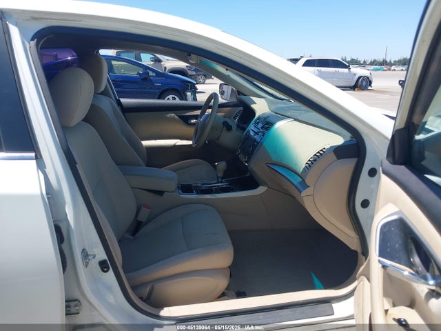 Nissan Altima 2.5 S 2014 1N4AL3AP1EN260819 Image 5