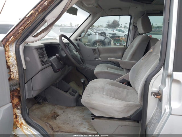 45139108 :رقم المزاد ، WV2NB47002H096988 vin ، 2002 Volkswagen Eurovan Mv مزاد بيع