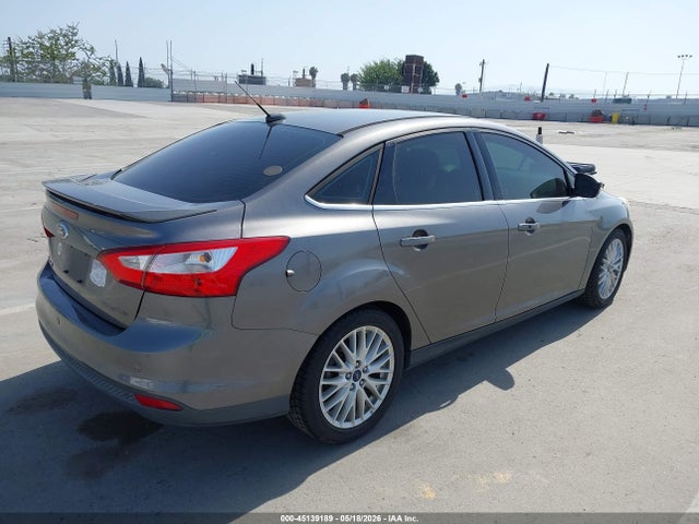 Ford Focus Titanium 2014 1FADP3J27EL422129 Image 4