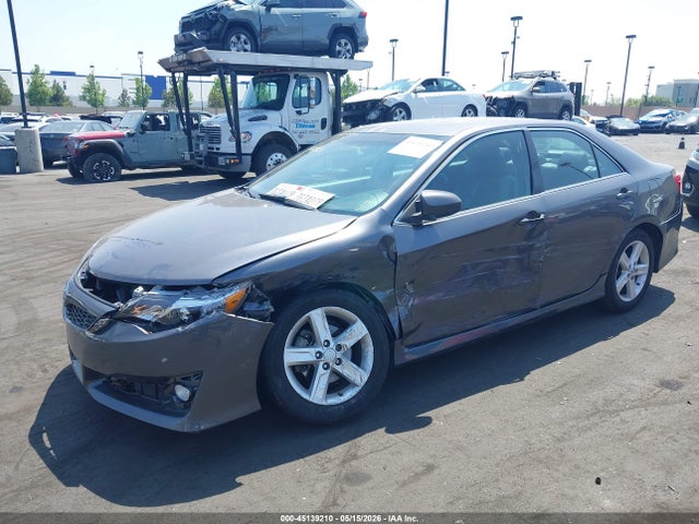 4T1BF1FK9EU458444 Toyota CAMRY SE