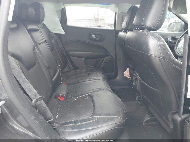 3C4NJCBBXJT194107 Jeep Compass Latitude Fwd