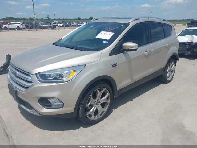 Ford Escape Titanium 2018 1FMCU0J99JUB71740 Image 2