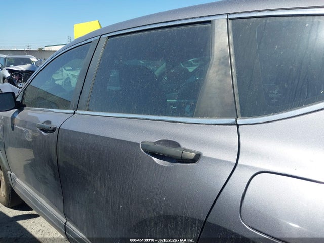 2HKRW5H30JH417429 Honda CR-V LX