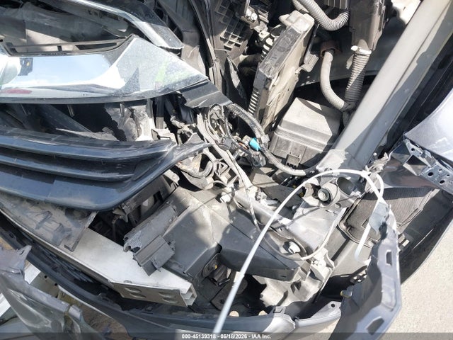 2HKRW5H30JH417429 Honda CR-V LX