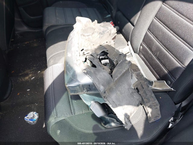 2HKRW5H30JH417429 Honda CR-V LX