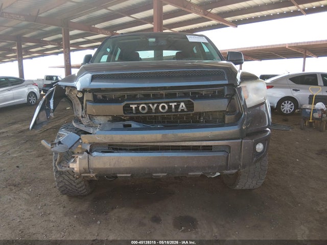 Продажа на аукционе авто 2016 Toyota Tundra Platinum 5.7l V8, vin: 5TFAW5F12GX541570, номер лота: 45139315