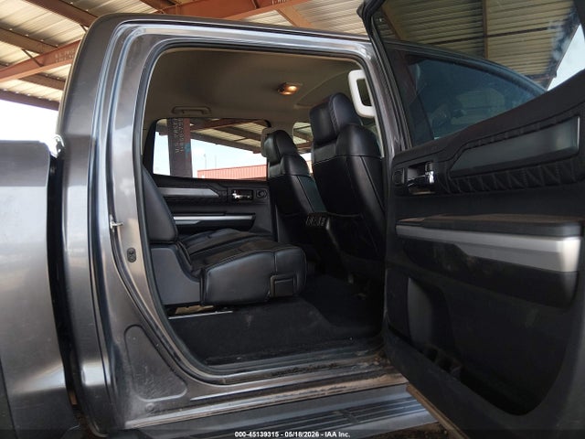 Продажа на аукционе авто 2016 Toyota Tundra Platinum 5.7l V8, vin: 5TFAW5F12GX541570, номер лота: 45139315