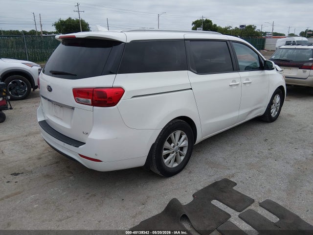 KIA SEDONA LX 2016 KNDMB5C16G6099234 Image 4