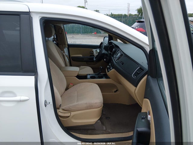 KIA SEDONA LX 2016 KNDMB5C16G6099234 Image 5