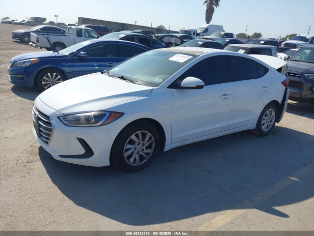 Hyundai ELANTRA SE 2018 5NPD74LF4JH295208 Image 2