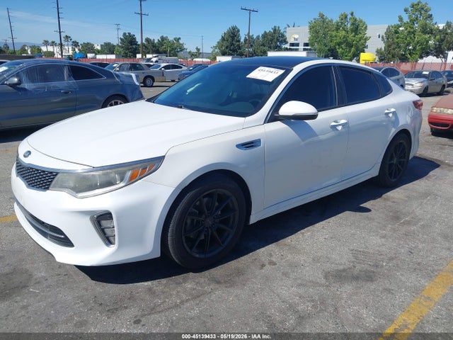KIA Optima S 2018 5XXGT4L32JG224194 Image 2
