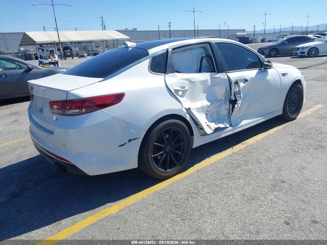 KIA Optima S 2018 5XXGT4L32JG224194 Image 4