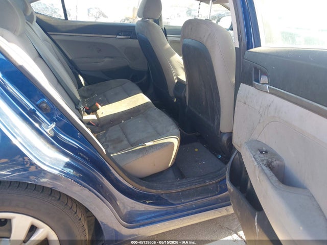 5NPD74LFXJH319382 Hyundai ELANTRA SE