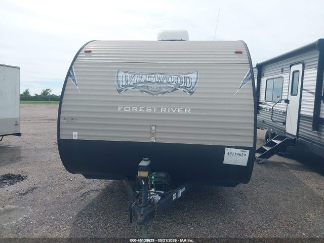 Forest River Wildwood 2017 4X4TWDU16H7355872 Image 6