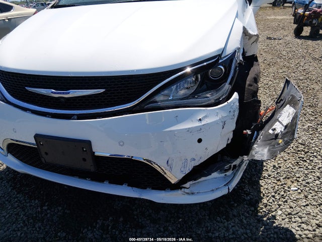 Chrysler Pacifica Limited 2018 2C4RC1GG9JR358356 Image 18