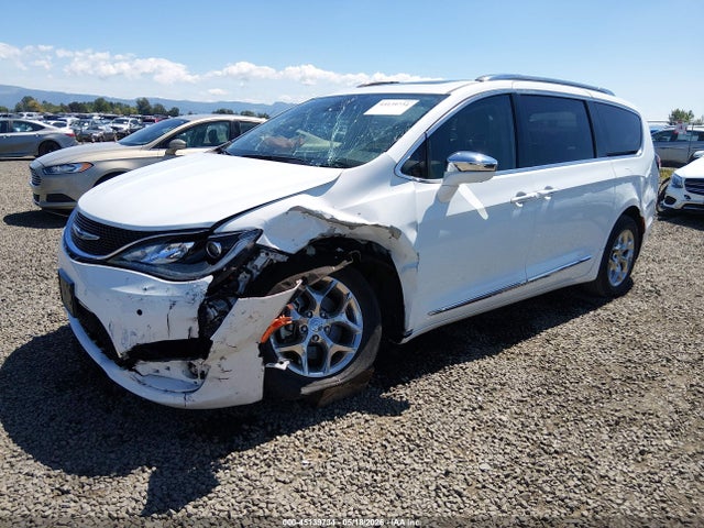 Chrysler Pacifica Limited 2018 2C4RC1GG9JR358356 Image 2