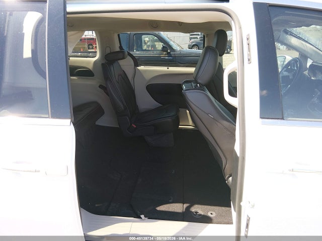 Chrysler Pacifica Limited 2018 2C4RC1GG9JR358356 Image 8