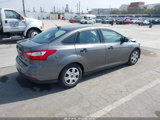 Ford FOCUS S 2014 1FADP3E21EL341489 Image 4