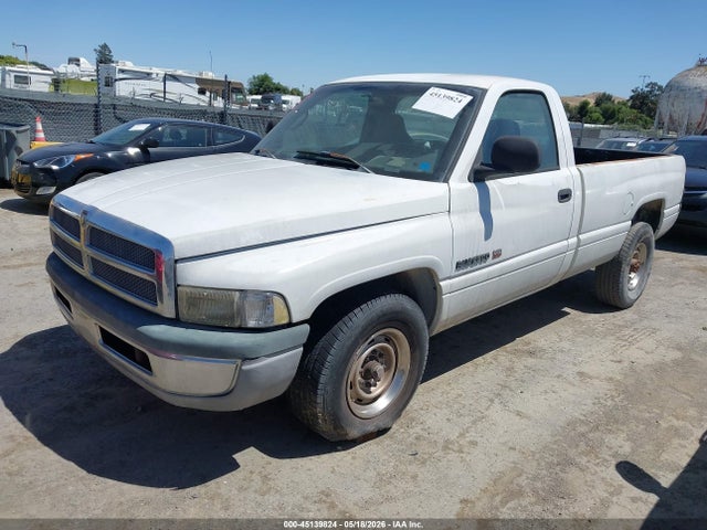 45139824 :رقم المزاد ، 3B7KC26Z4XM552710 vin ، 1999 Dodge Ram 2500 St مزاد بيع