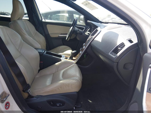 Продажа на аукционе авто 2015 Volvo Xc60 T5 Platinum, vin: YV440MDM3F2706198, номер лота: 45139849