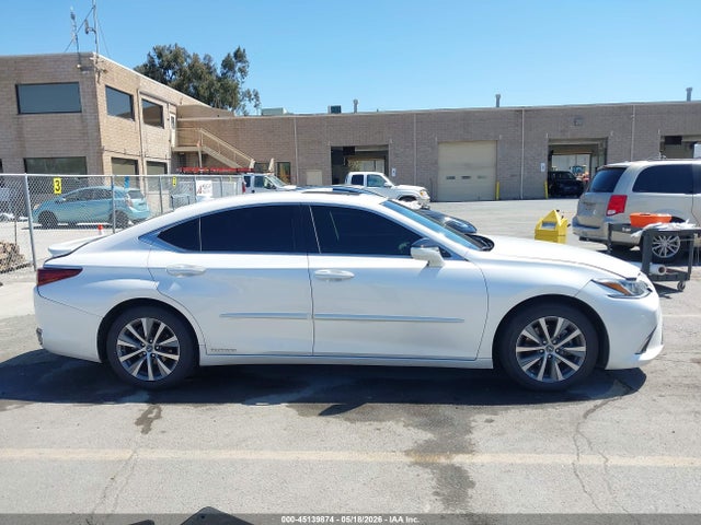 Lexus ES 300H 2021 58ACA1C18MU002778 Image 13