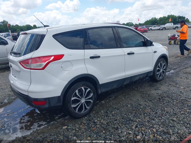 Продажа на аукционе авто 2015 Ford Escape S, vin: 1FMCU0F75FUB69109, номер лота: 45139921