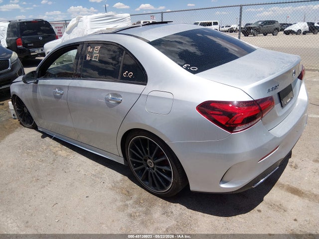 Mercedes-Benz A 220 2019 WDD3G4EB4KW012765 Image 3