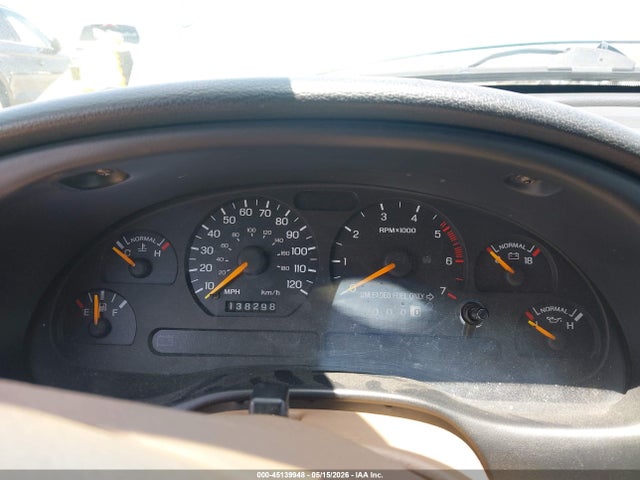 45139948 :رقم المزاد ، 1FALP404XVF122717 vin ، 1997 Ford Mustang مزاد بيع