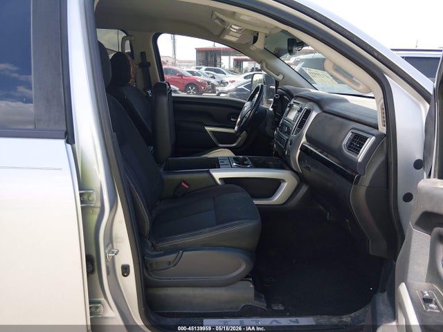 45139959 :رقم المزاد ، 1N6AA1E54JN549150 vin ، 2018 Nissan Titan Sv مزاد بيع