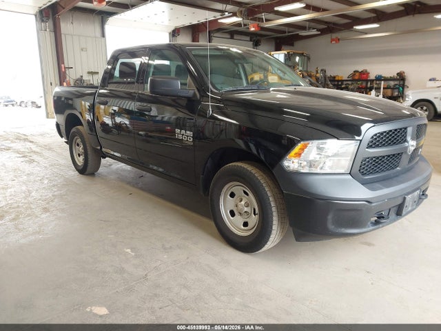 1C6RR7KG7KS651446 RAM 1500 Classic Tradesman 4x4 5&#039;7 Box