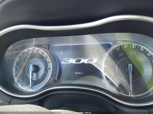 2019 Chrysler 300 Limited Awd მანქანა იყიდება აუქციონზე, vin: 2C3CCAKG0KH631595, აუქციონის ნომერი: 45140012