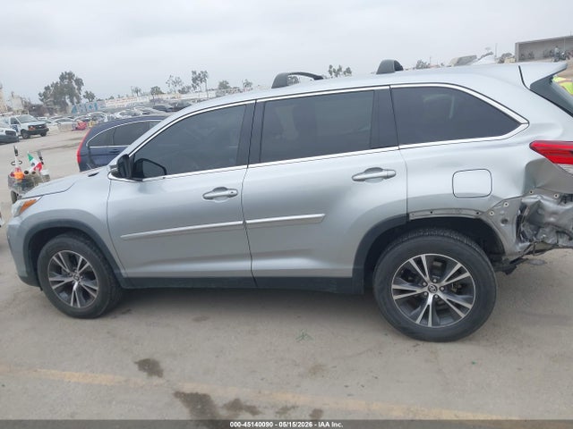 Toyota Highlander Le Plus 2019 5TDZZRFH7KS331334 Image 14