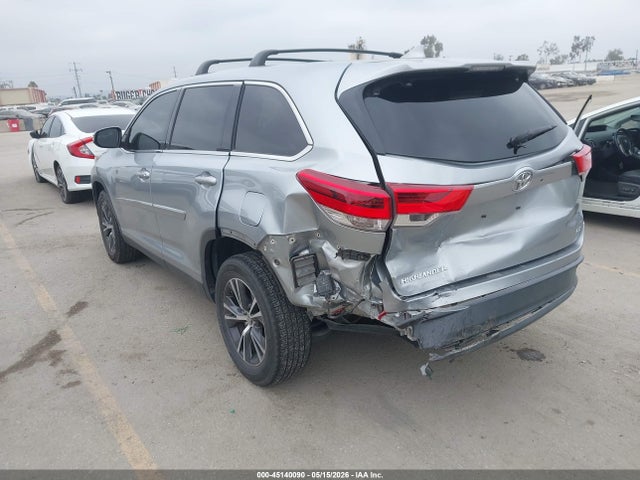 Toyota Highlander Le Plus 2019 5TDZZRFH7KS331334 Image 3
