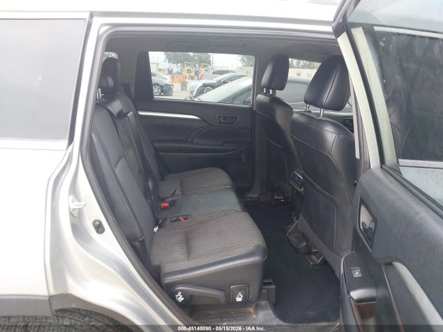 Toyota Highlander Le Plus 2019 5TDZZRFH7KS331334 Image 8