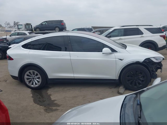 Продаж на аукціоні авто 2020 Tesla Model X, vin: 5YJXCBE28LF270109, номер лоту: 45140124