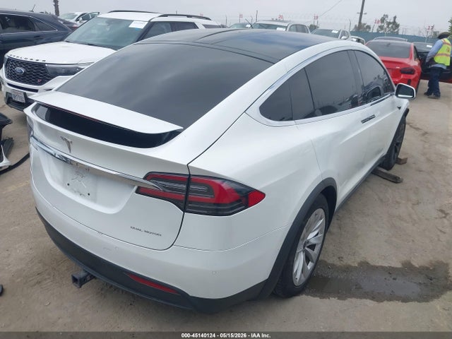 Продаж на аукціоні авто 2020 Tesla Model X, vin: 5YJXCBE28LF270109, номер лоту: 45140124