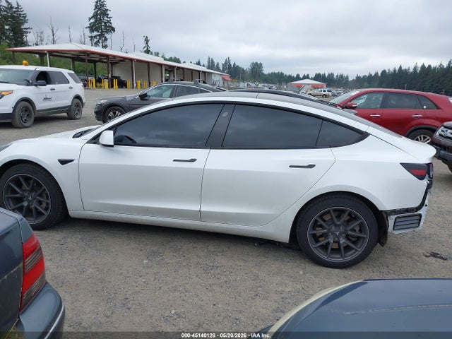 Tesla Model 3 Rear-wheel Drive 2022 5YJ3E1EA7NF125687 Image 15