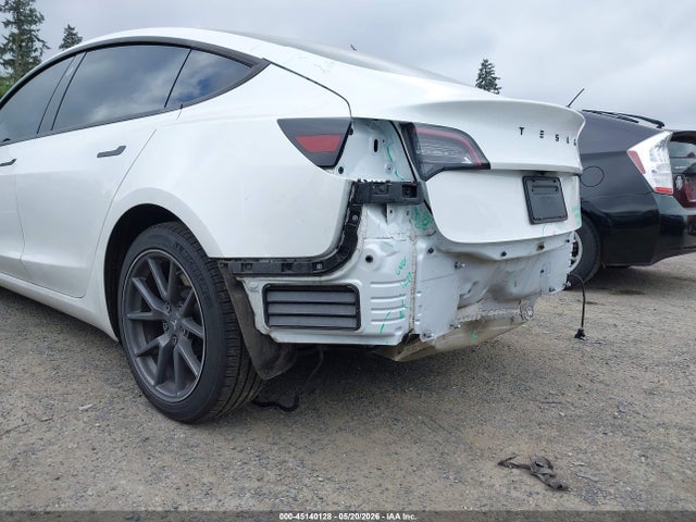 Tesla Model 3 Rear-wheel Drive 2022 5YJ3E1EA7NF125687 Image 21