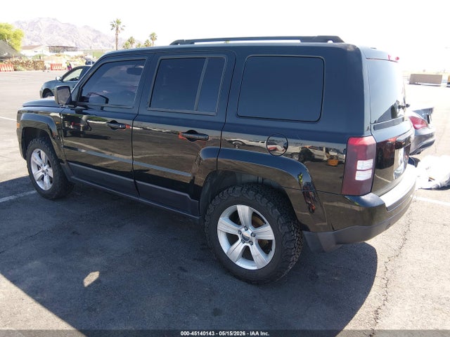 45140143 :رقم المزاد ، 1C4NJRFB5HD175221 vin ، 2017 Jeep Patriot Latitude 4x4 مزاد بيع
