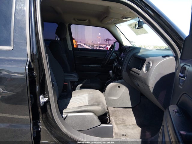 45140143 :رقم المزاد ، 1C4NJRFB5HD175221 vin ، 2017 Jeep Patriot Latitude 4x4 مزاد بيع