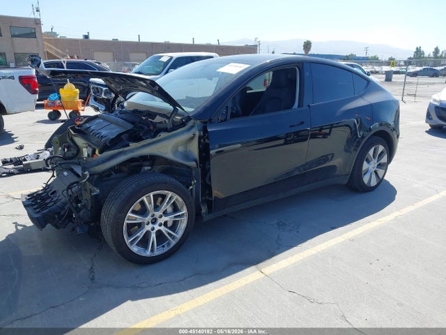 Продаж на аукціоні авто 2023 Tesla Model Y Awd/long Range Dual Motor All-wheel Drive, vin: 7SAYGDEE8PF824143, номер лоту: 45140182