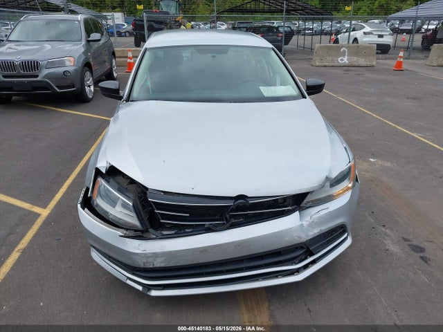 45140183 :رقم المزاد ، 3VWD17AJ3FM307258 vin ، 2015 Volkswagen Jetta 1.8t Se مزاد بيع
