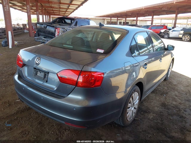 3VWD17AJ2EM277880 Volkswagen Jetta 1.8t Se