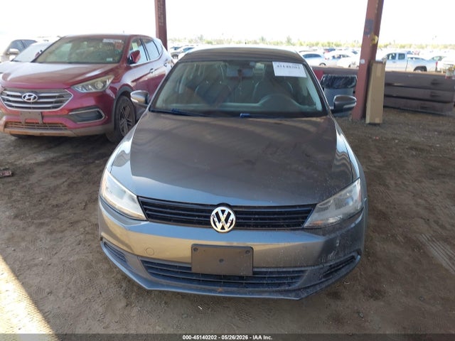 3VWD17AJ2EM277880 Volkswagen Jetta 1.8t Se
